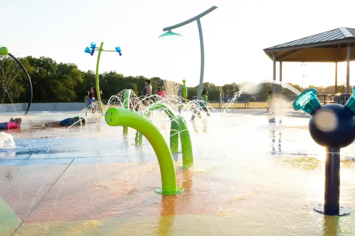 Dallas-Jaycee-Zaragoza-SplashPark3
