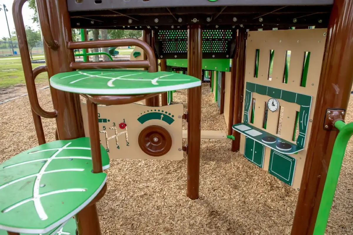 Fort-Anahuac-Park-Playground7