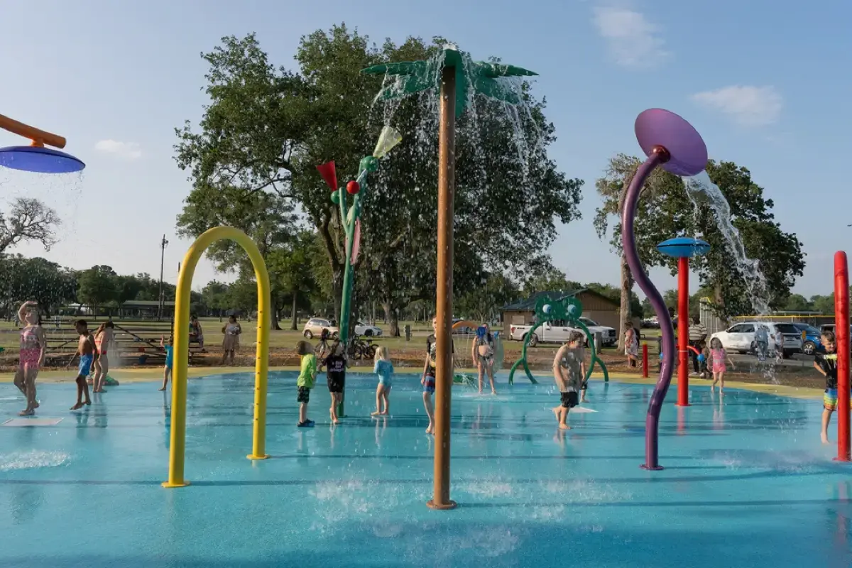Fort-Anahuac-Park-SplashPark8